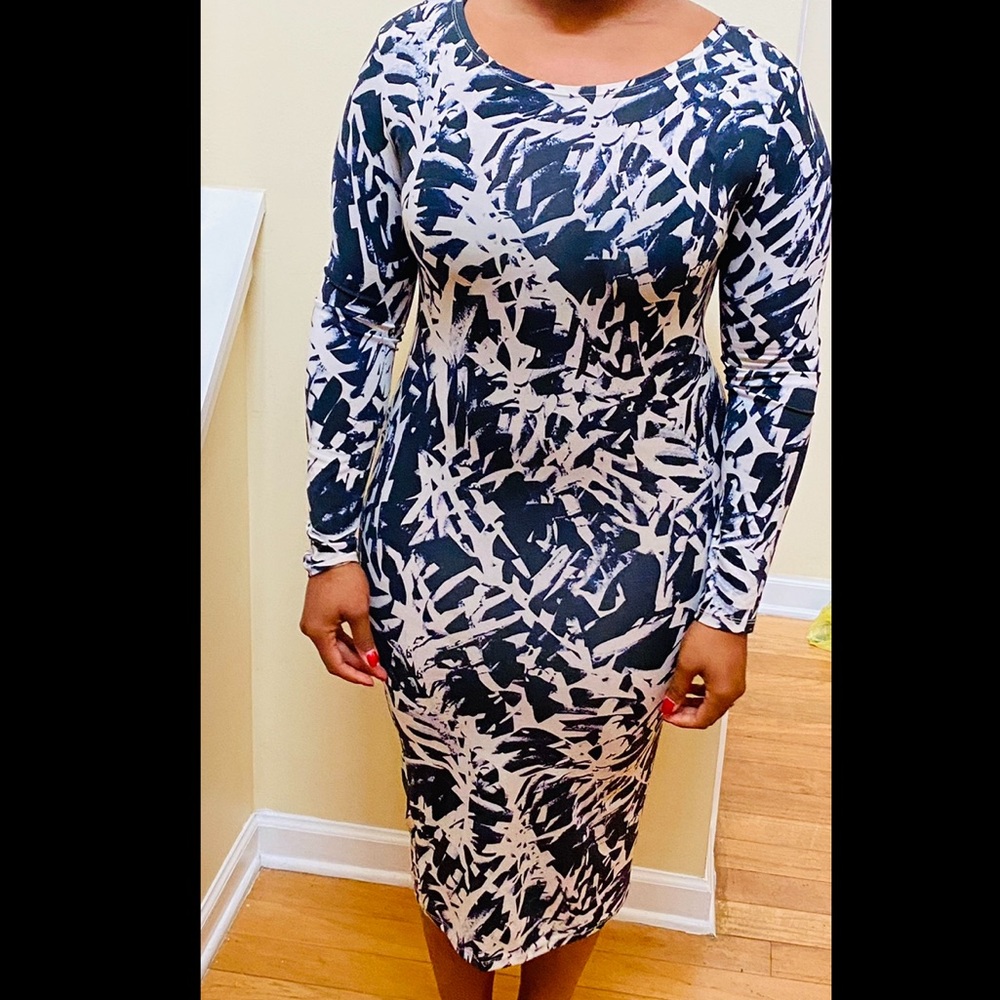 Navy blue and white body con dress
